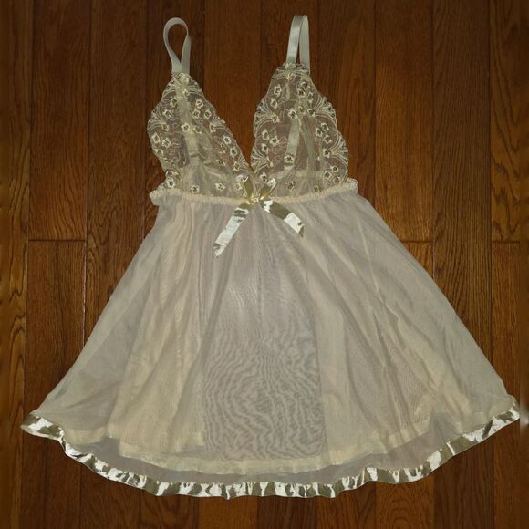 Plus Size 2X Yellow Sheer Mesh Babydoll Lingerie Dress w/ Floral Lace & Ribbon - Picture 3 of 5